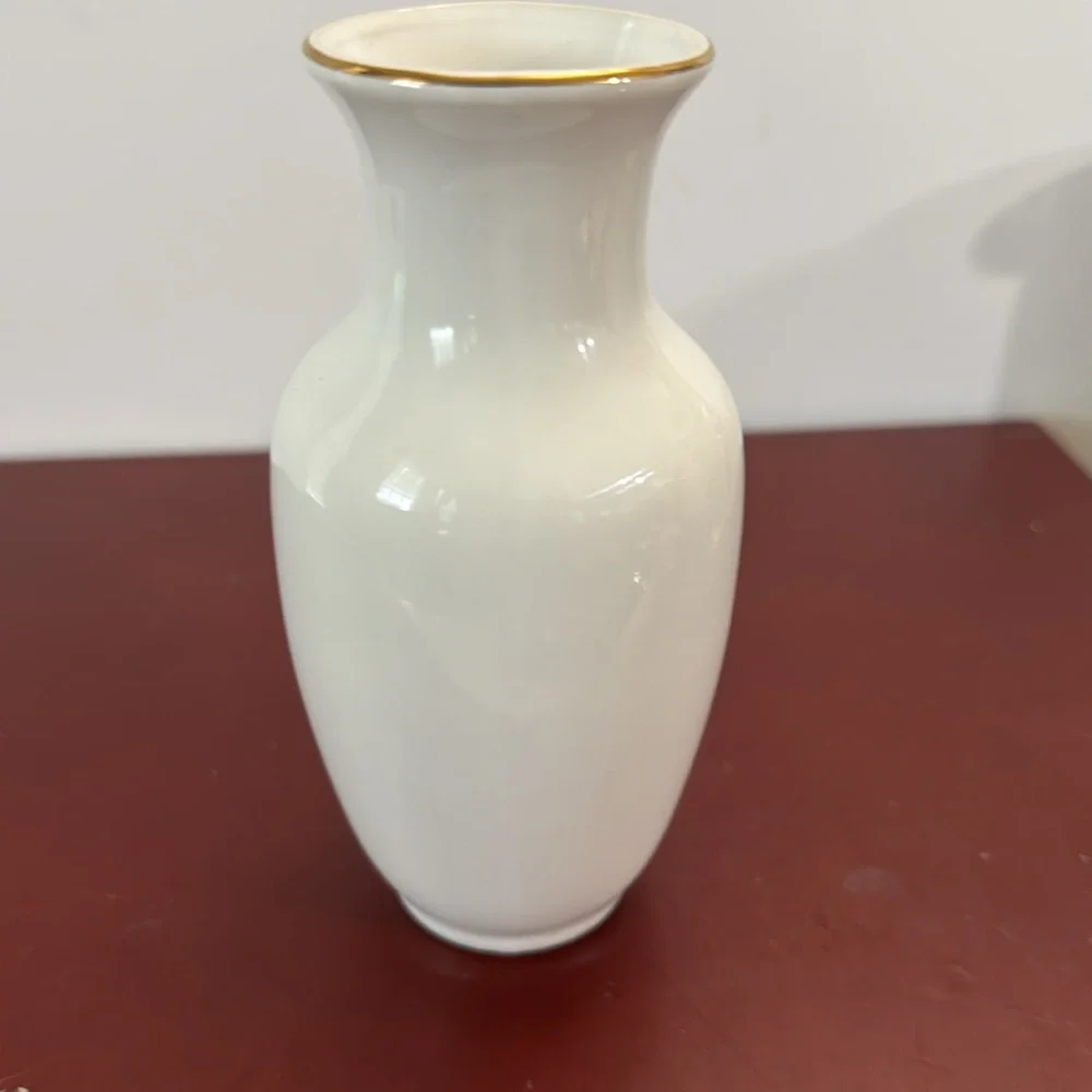 Vintage Fine China made in Japan Pheasant and flowers bud vase
